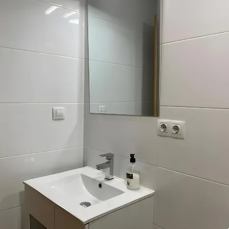 Wonderful Penthouse Center Apartment Manresa