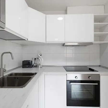 Wonderful Penthouse Center Apartment Manresa